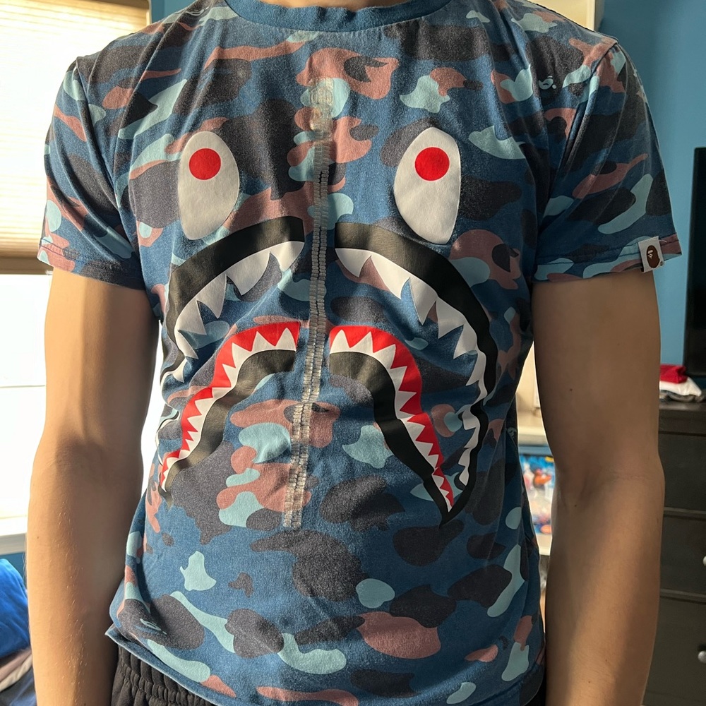 Bape men’s shark T shirt*Mens Medium